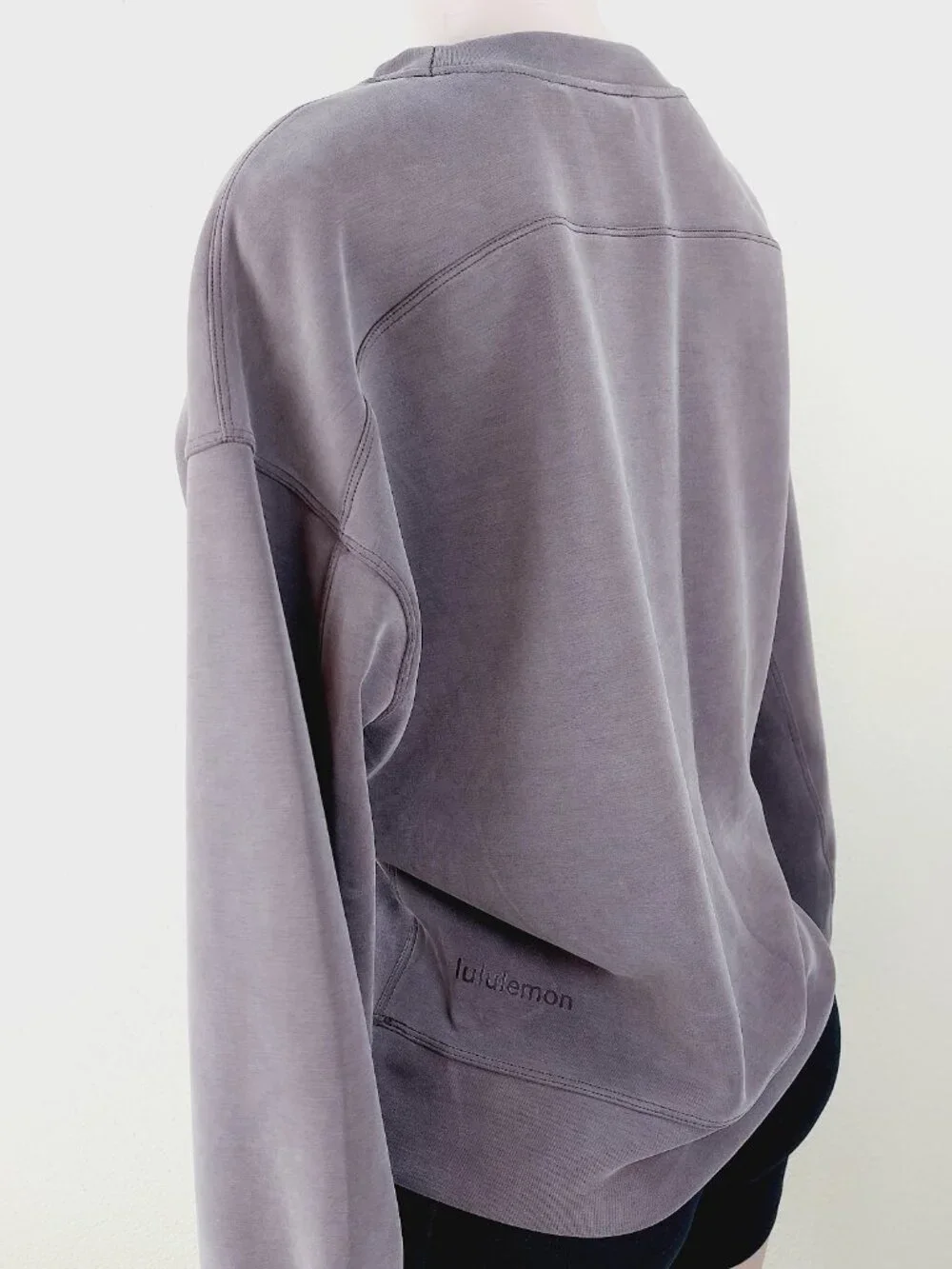 Lululemon Women's Dusty Purple Soft Perfectly Oversized Crop Sweatshirt Size 4